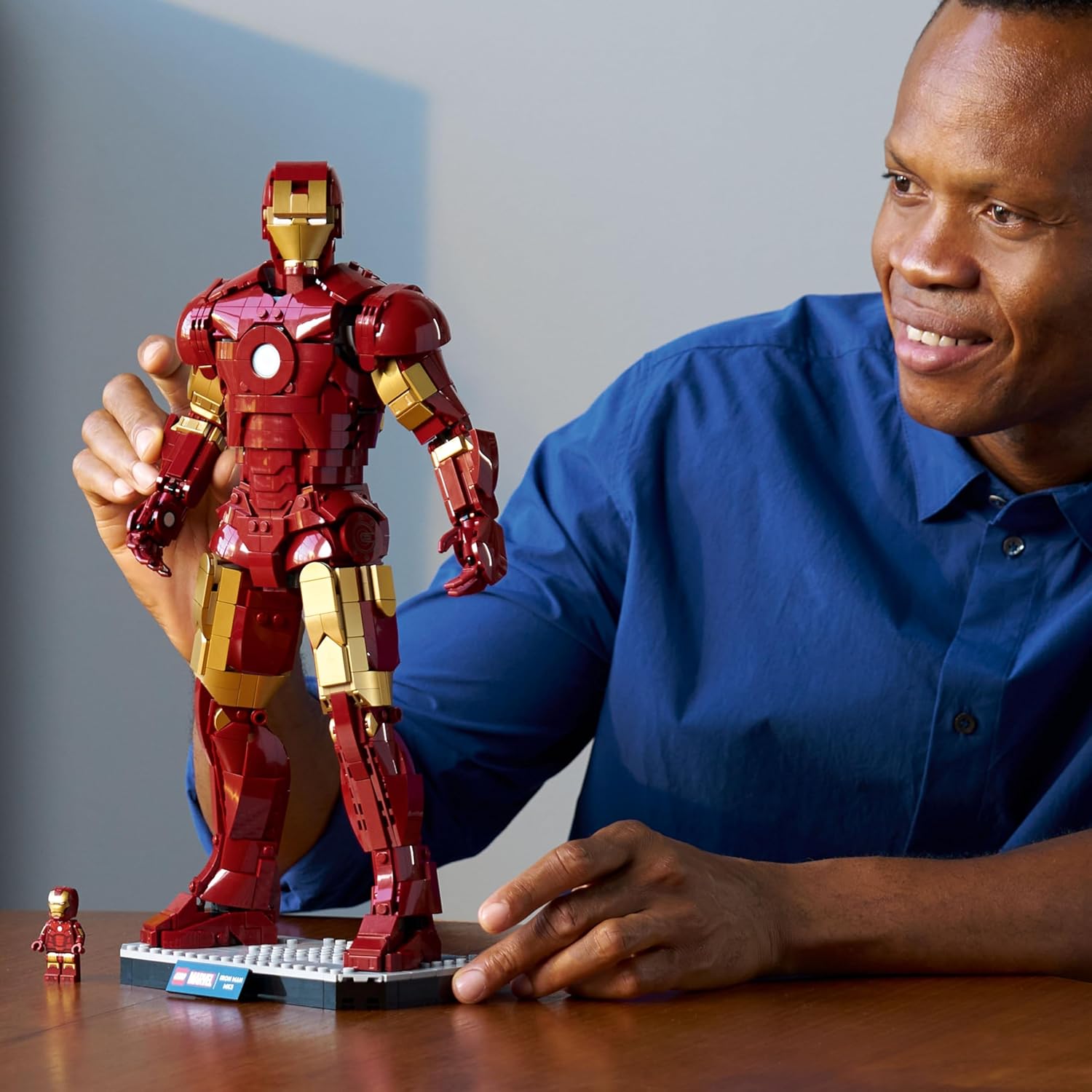 Figurine collector LEGO Marvel Iron Man Mark 3 avec réacteur arc 76344 – Image 7